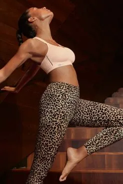 Anita Active Sport-BH Dynamix Star 13 Anita Active Sport-BH Dynamix Star -Bademode Elegant magasin Anita Care DynamiX Star Sport BH 5537 107 smart rose 04 1280x1280