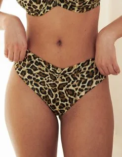 SugarShape Bikini-High-Panty "Monaco" Wild -Bademode Elegant magasin sugarshape bikini high panty monaco wild front editorial single crop 2