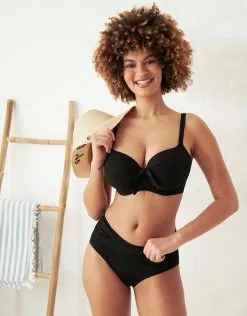 SugarShape Bikini-High-Panty "Valencia" Black -Bademode Elegant magasin sugarshape bikini high waist panty valencia black front editorial single full 2