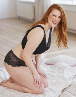 SugarShape Panty "Emilia" Black -Bademode Elegant magasin sugarshape bralette panty emilia side editorial single bhs 90 107 5 hs 115 full 1