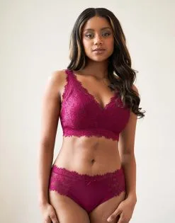 SugarShape String "Sophia" Bordeaux 9 SugarShape String "Sophia" Bordeaux -Bademode Elegant magasin sugarshape bralette string sophia bordeaux front editorial single bhs 75 90 hs 105 full