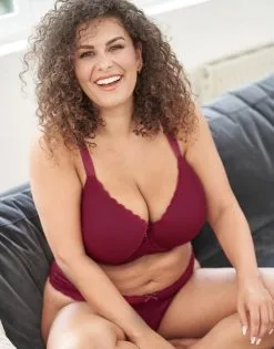 SugarShape Panty "Pure Basic" Bordeaux -Bademode Elegant magasin sugarshape panty pure basic bordeaux front editorial single full 1