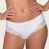 SugarShape Panty "Suki" Ivory -Bademode Elegant magasin sugarshape panty suki ivory front packshot model sand single crop 1