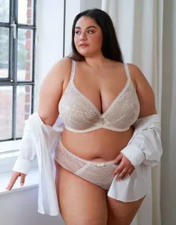 SugarShape Panty "Valerie" Cream -Bademode Elegant magasin sugarshape plunge bh panty valerie cream front editorial single bhs 95 117 5 hs 125 full 3