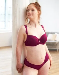 SugarShape Panty "Clara" Bordeaux -Bademode Elegant magasin sugarshape schalen bh panty clara bordeaux front editorial single bhs 75 85 hs 100 full 2