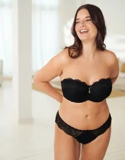 SugarShape String "Diamond" Black 8 SugarShape String "Diamond" Black -Bademode Elegant magasin sugarshape slip diamond black front editorial single hs 105 full 1