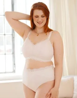 SugarShape High-Waist-Panty "Sophia" Powder 9 SugarShape High-Waist-Panty "Sophia" Powder -Bademode Elegant magasin sugarshape still bralette high waist panty sophia powder front editorial single bhs 90 107 5 hs 115 full