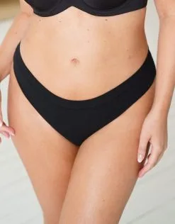 SugarShape String-Set "Cotton Basic" 10 SugarShape String-Set "Cotton Basic" -Bademode Elegant magasin sugarshape string basic cotton black front editorial single crop 1 1