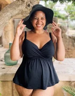 SugarShape Tankini-Top "Nizza" Black -Bademode Elegant magasin sugarshape tankini top nizza front editorial single crop 1