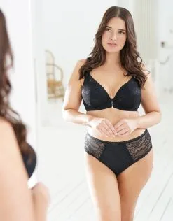 SugarShape High-Panty "Valerie" Black 13 SugarShape High-Panty "Valerie" Black -Bademode Elegant magasin sugarshape valerie black highpanty front editorial single hs 105 full 1.jpg